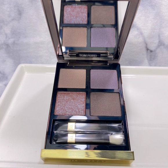Tom Ford Quad Eyeshadow Pallete with 2 Applicators - Pretty Baby Shade, NEW - Picture 4 of 10